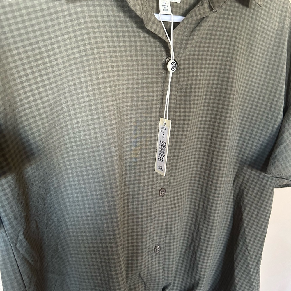 Max Studio Green Button Down Shirt with Ruffled Sleeves - Picture 8 of 8
